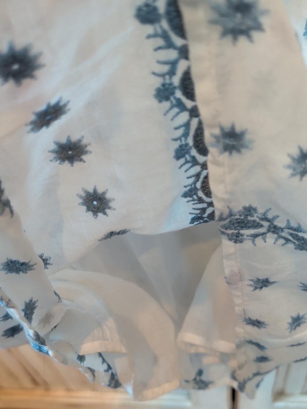 Dylan, White And Light Blue Embroidered Sleeveless Dress. XS - Picture 5 of 7